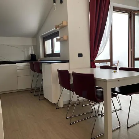 Kibilu - Bilocale Con Piscina Parcheggio Vicinanze Maggiore Διαμέρισμα