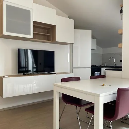 Διαμέρισμα Kibilu - Bilocale Con Piscina Parcheggio Vicinanze Maggiore Brebbia