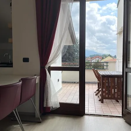 Kibilu - Bilocale Con Piscina Parcheggio Vicinanze Maggiore * Brebbia