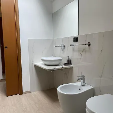 Kibilu - Bilocale Con Piscina Parcheggio Vicinanze Maggiore Διαμέρισμα